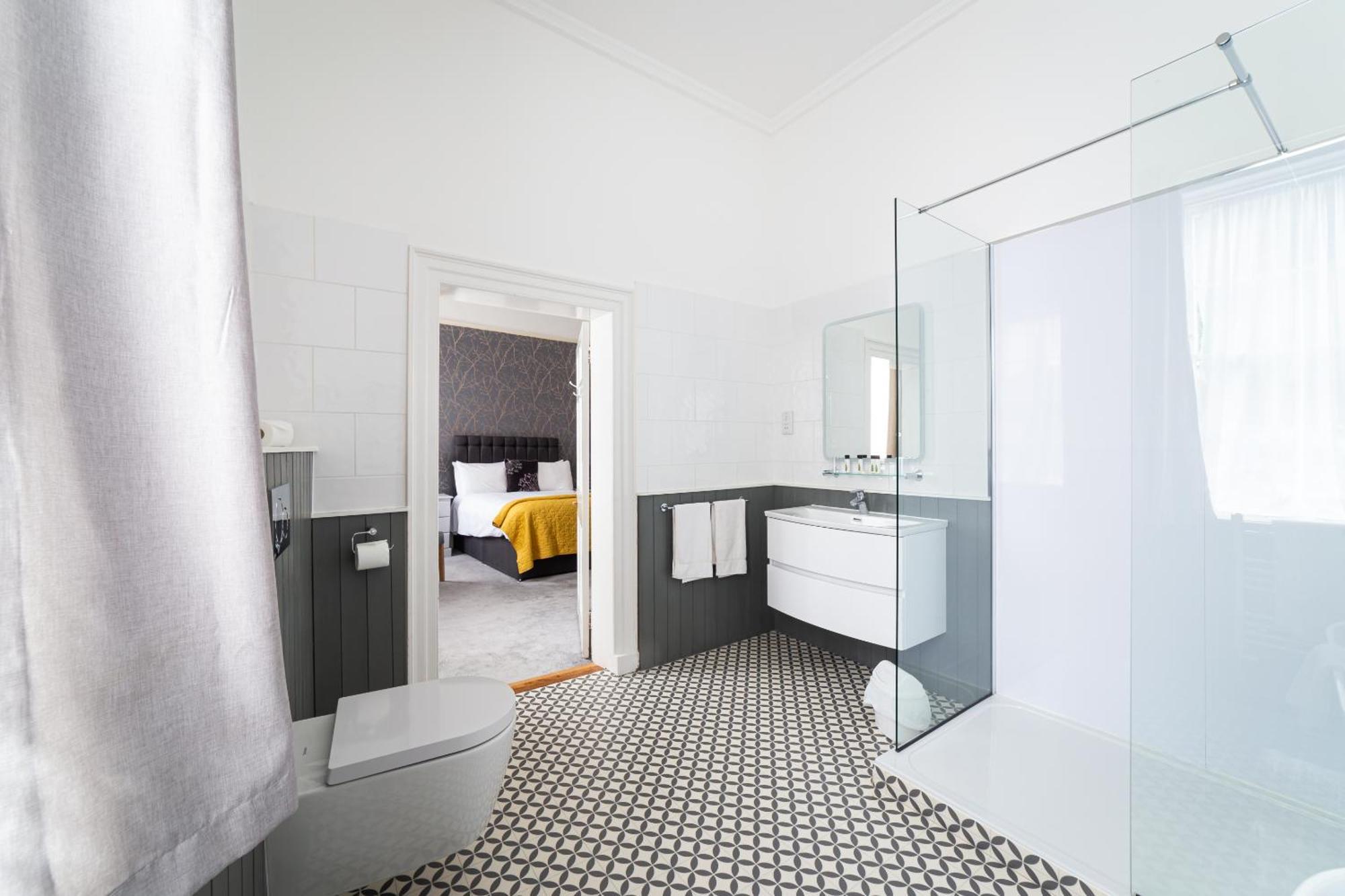 Mount Pleasant Hotel Great Malvern Room photo