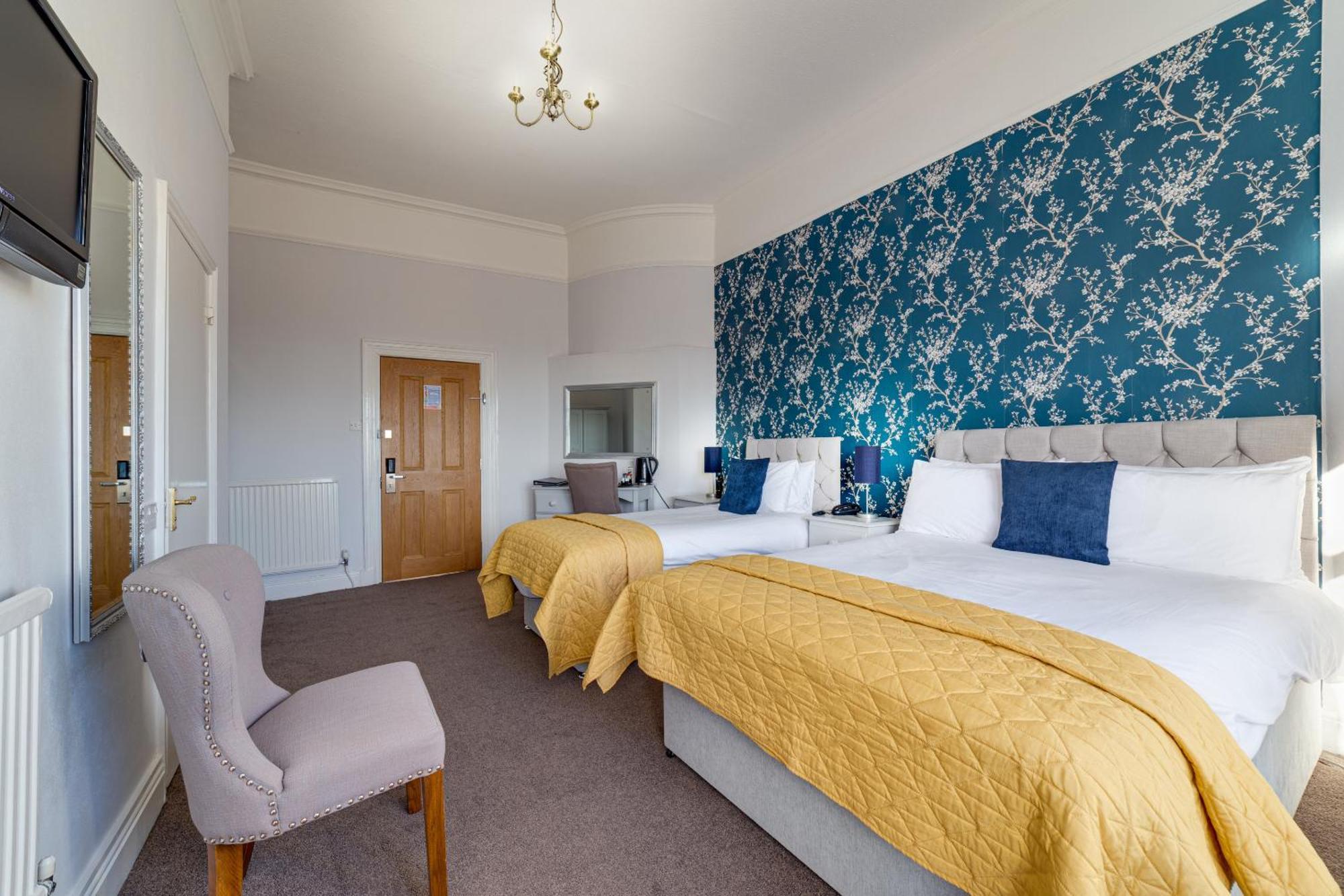 Mount Pleasant Hotel Great Malvern Room photo